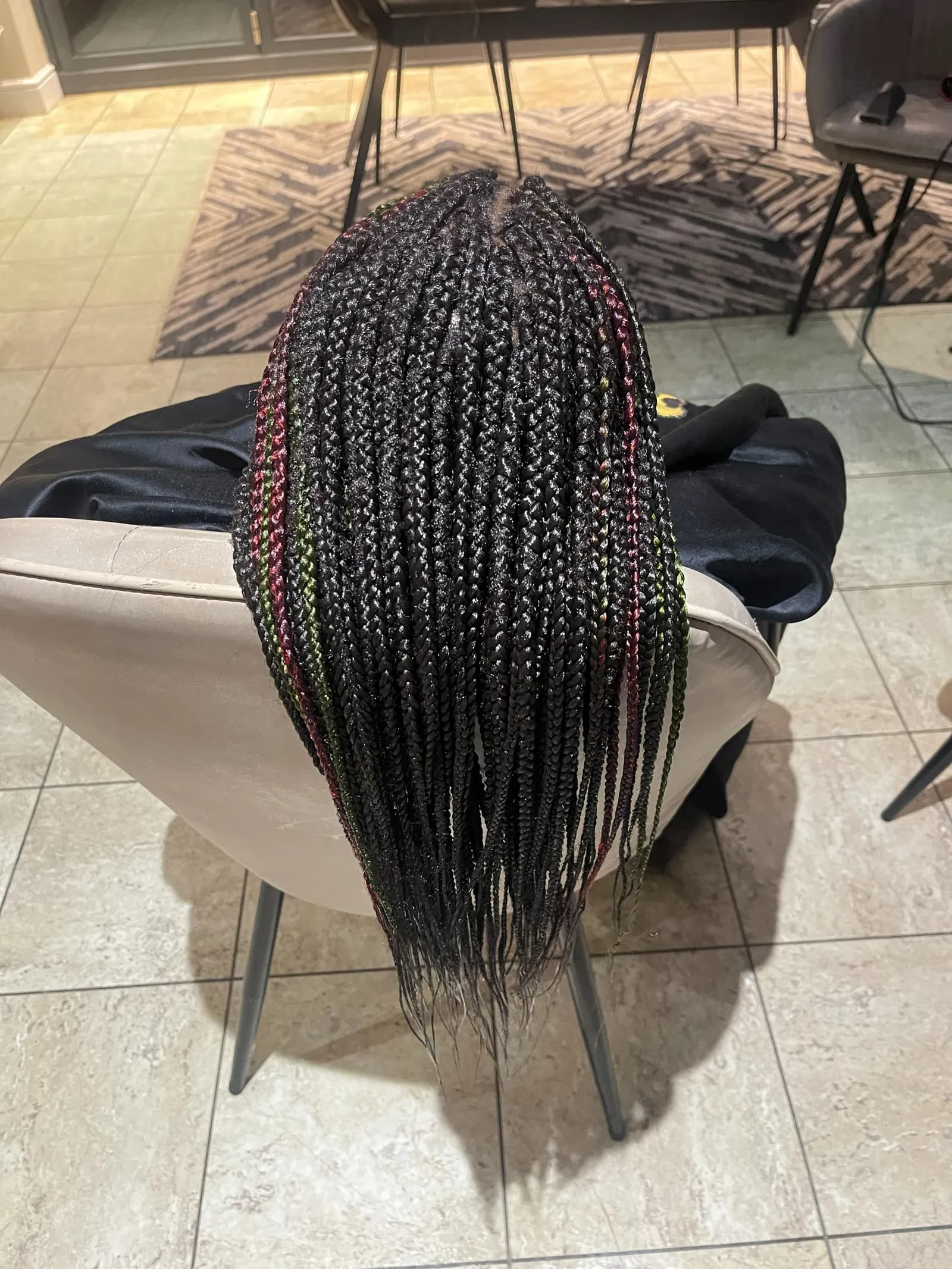 Long knotless braids, freshly finished