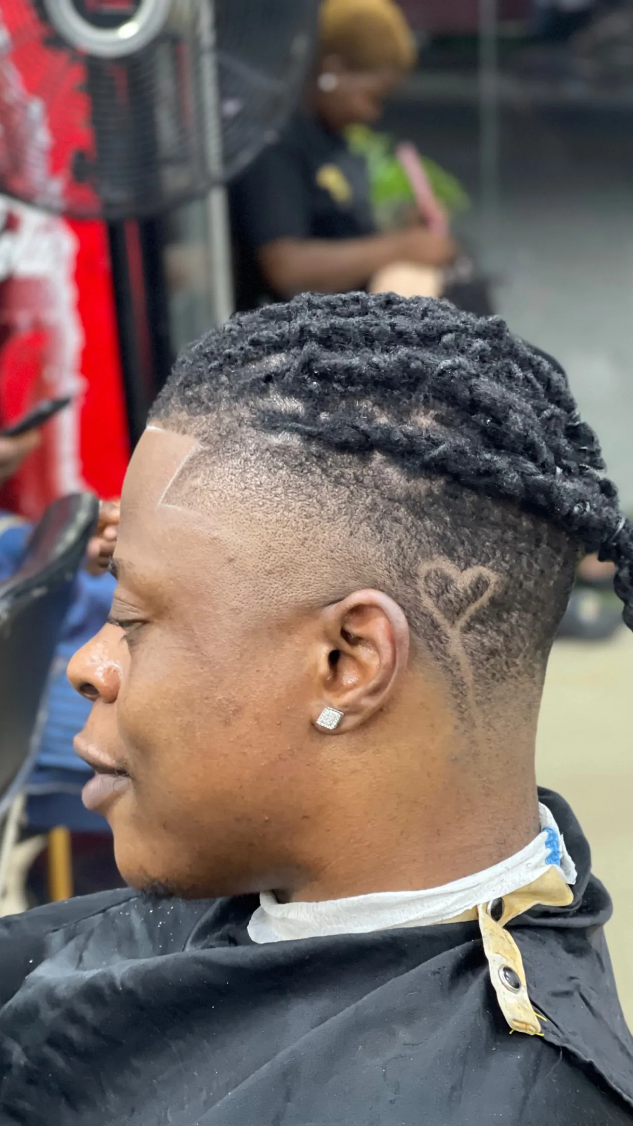 Two-tone blonde and black colour