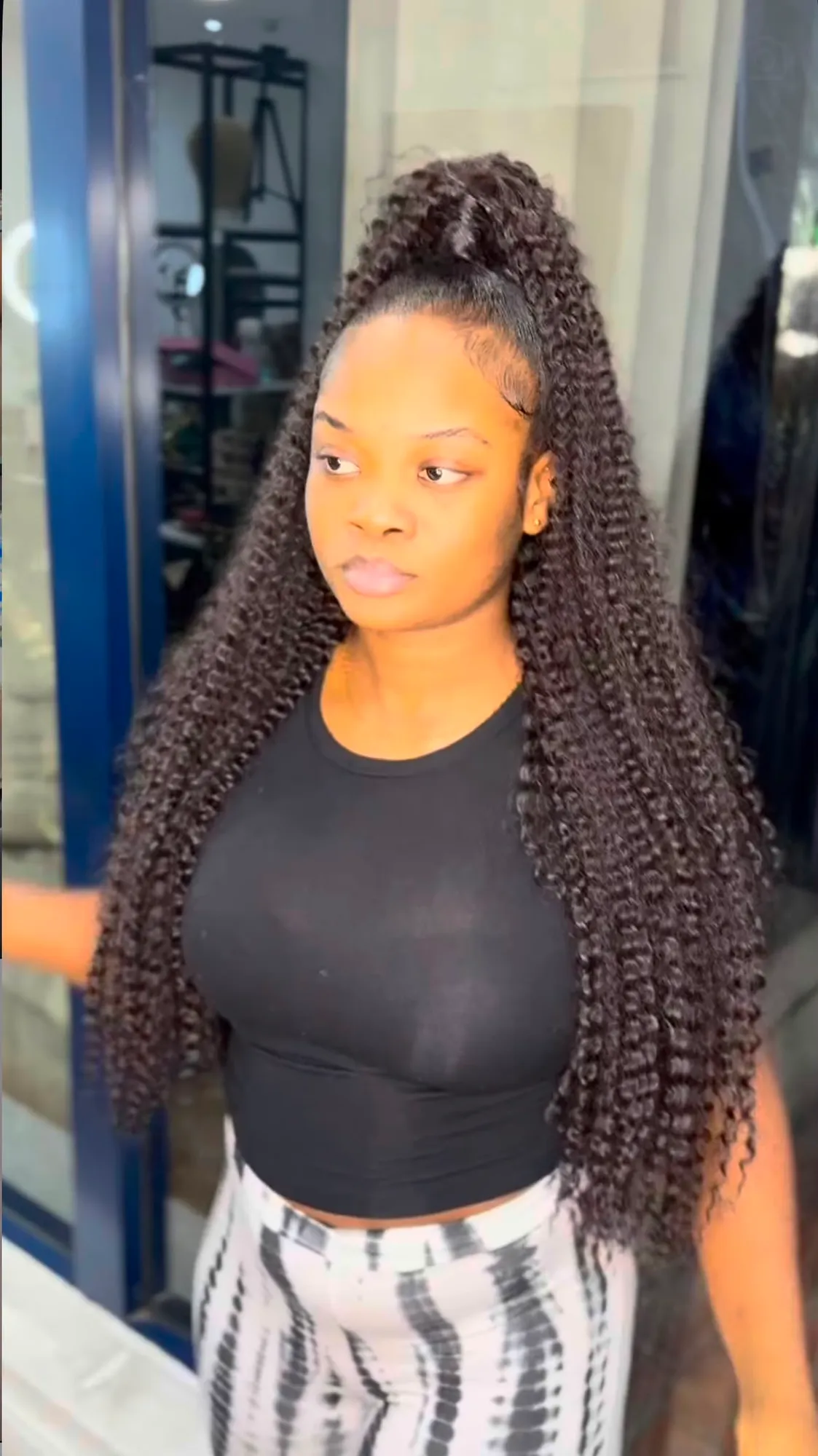 Kinky curly half-up ponytail install