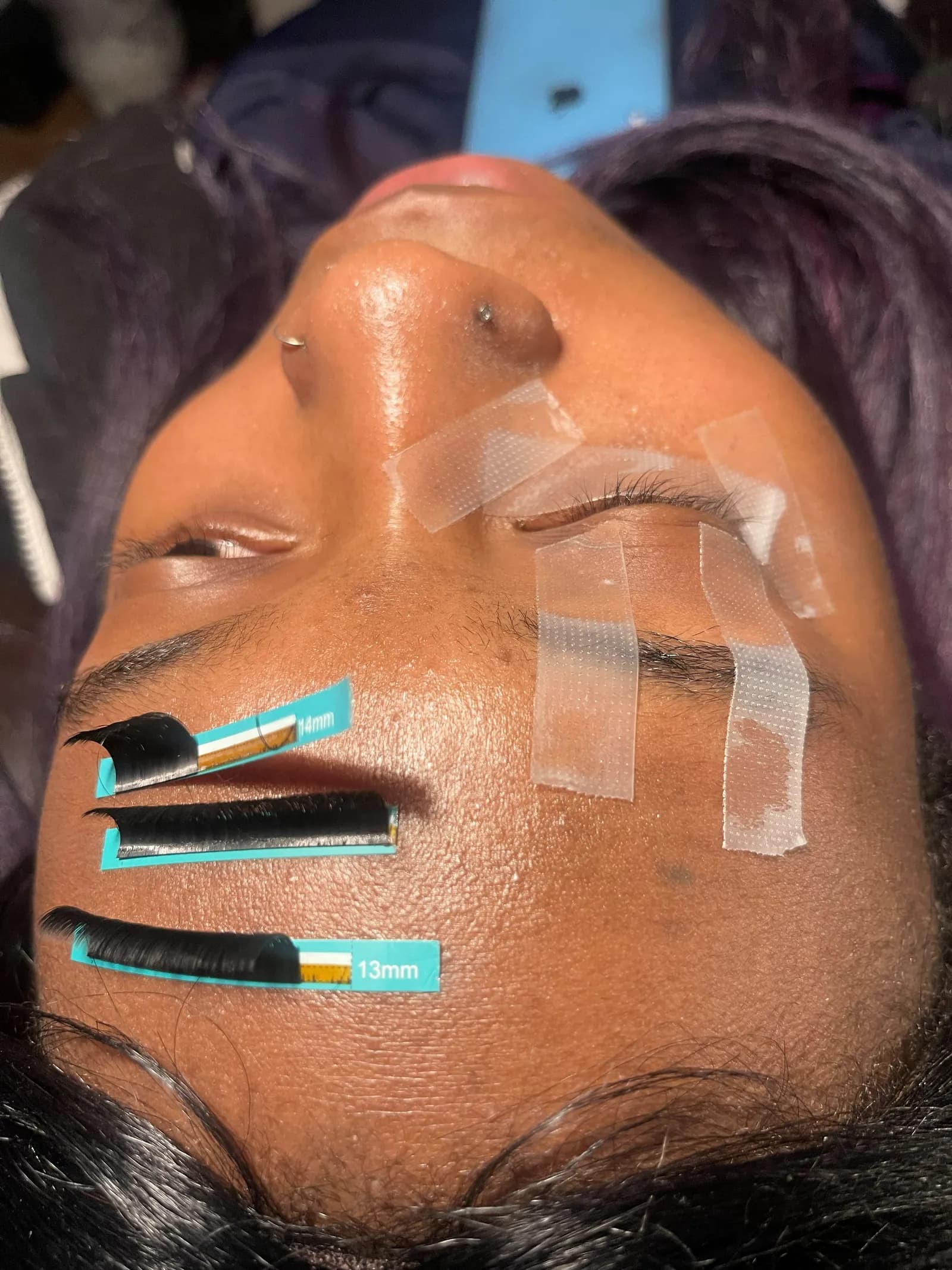 Lash application in the salon